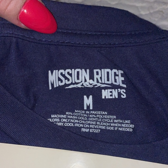 BNWT “Dad” t-shirt navy blue it’s a size Medium in men’s - Picture 5 of 5